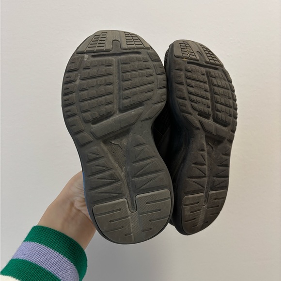 Boys Running Shoe - Picture 2 of 4